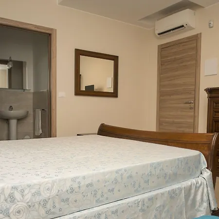 Marilu Alojamento de Acomodação e Pequeno-almoço 3*